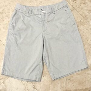 Mens Lululemon size 32 gray chino shorts - read
